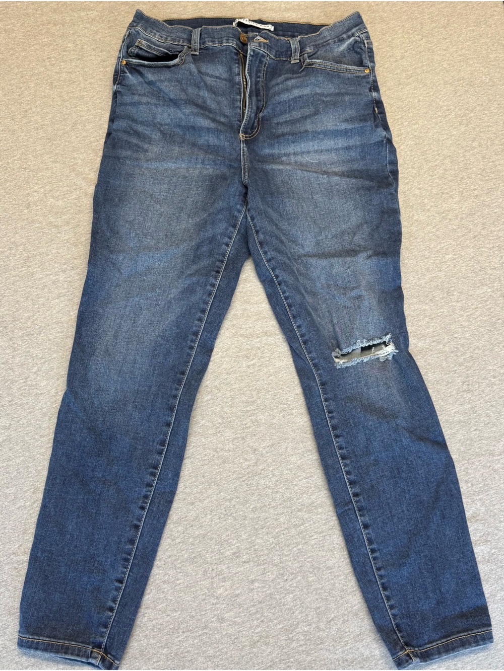 Celebrity Pink Women's Dark Blue Skinny Jeans with Knee Distress